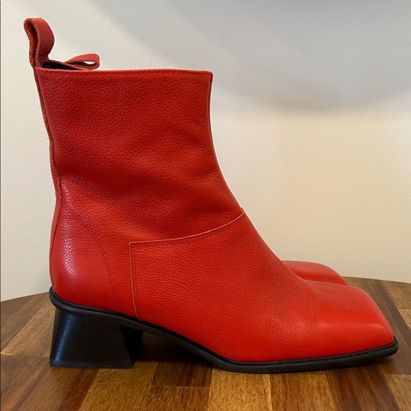 L’intervalle Red Leather Zip Up Heeled Boot - Picture 2 of 10